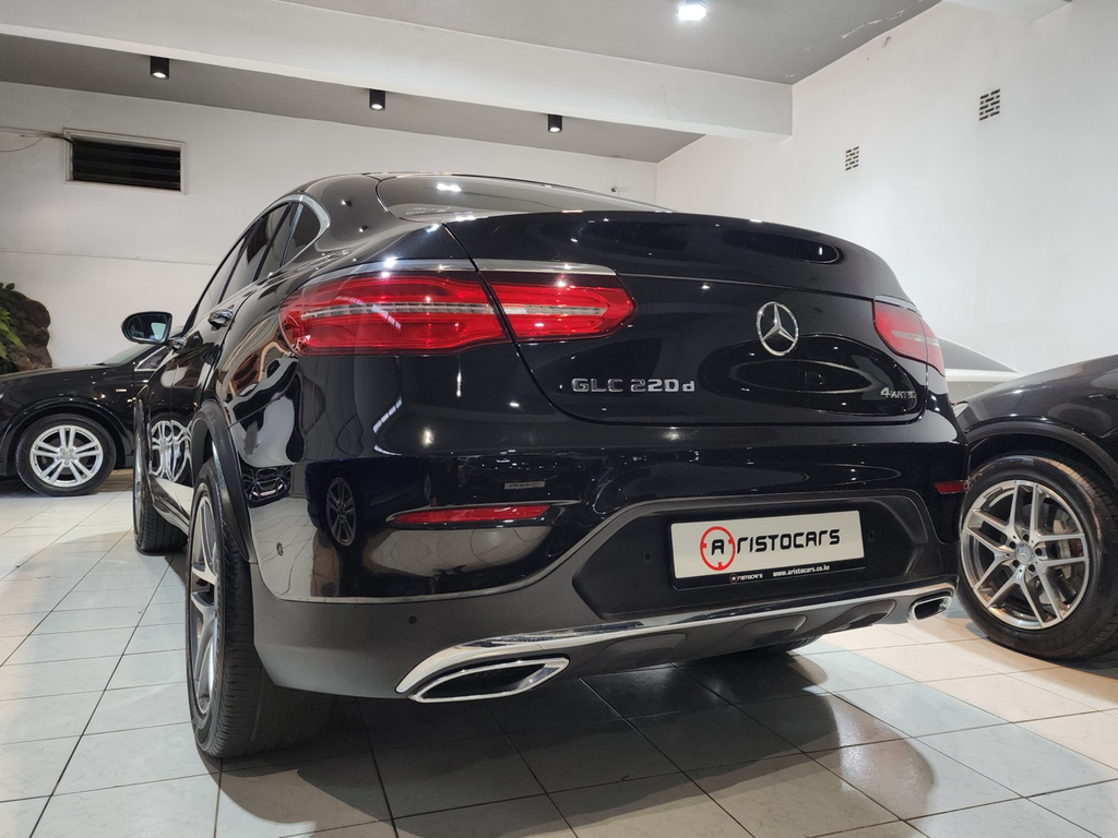 WhatsApp Image 2025-04-02 at 09.09.22 (1) Large.webp