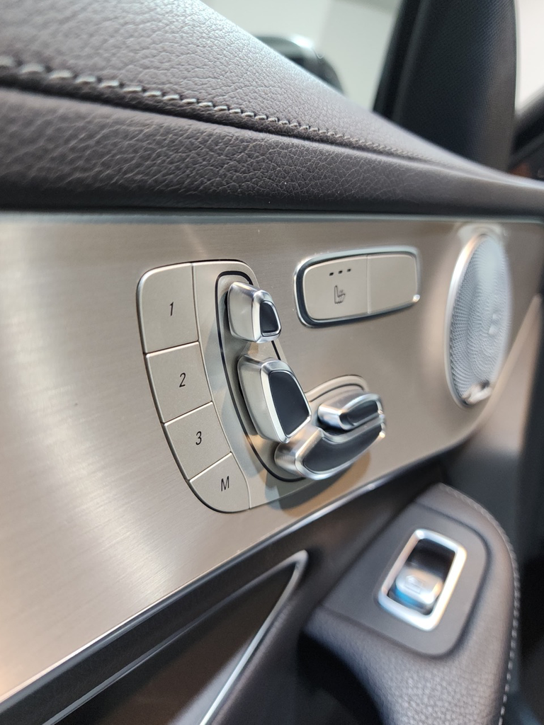 WhatsApp Image 2025-04-02 at 09.09.25 (1) Large.webp